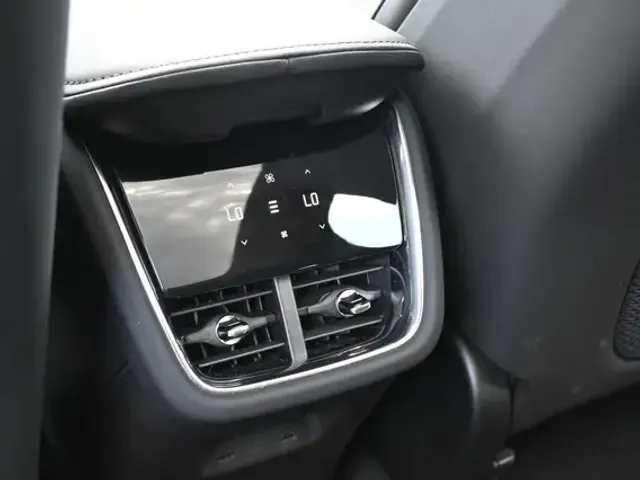 Volvo EX90