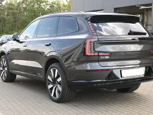 Volvo EX90