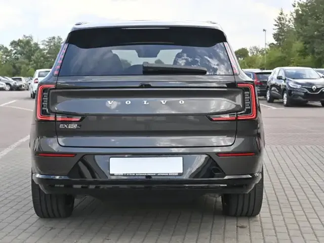 Volvo EX90