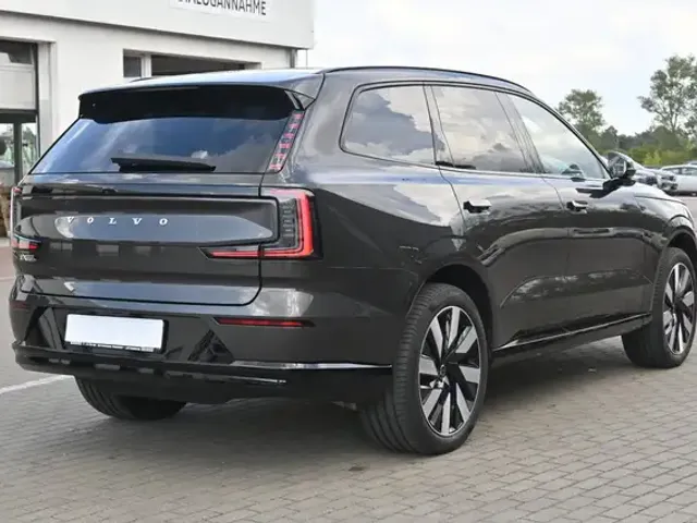 Volvo EX90