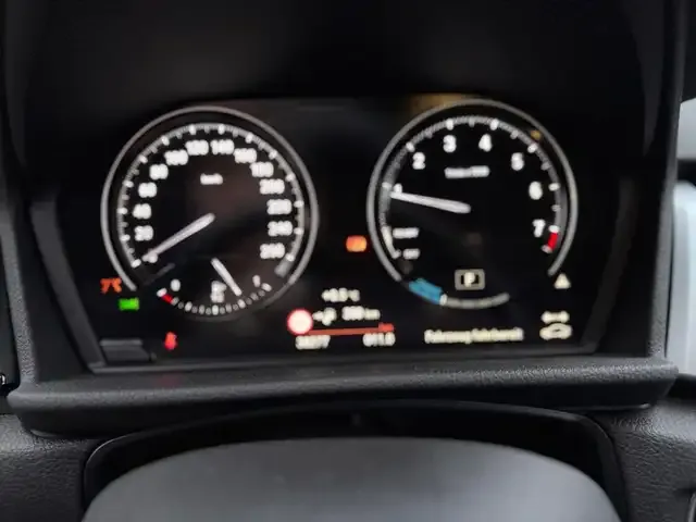 BMW 225