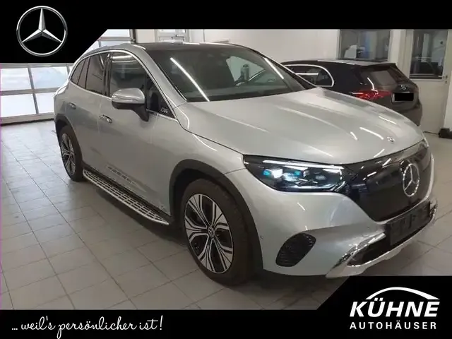 Mercedes-Benz EQE SUV