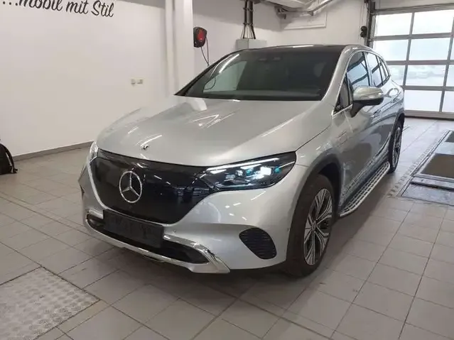 Mercedes-Benz EQE SUV