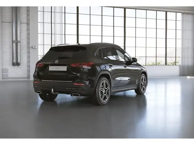Mercedes-Benz GLA 220