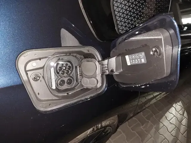 BMW i7