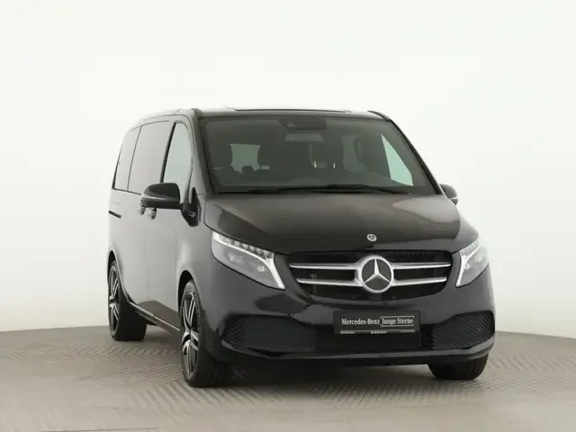 Mercedes-Benz V 220