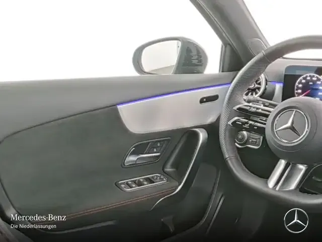Mercedes-Benz A 220
