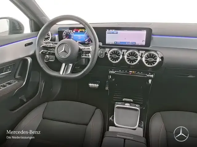 Mercedes-Benz A 220