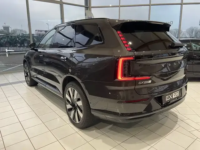 Volvo EX90