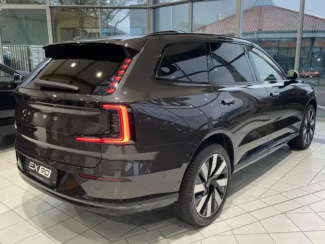 Volvo EX90