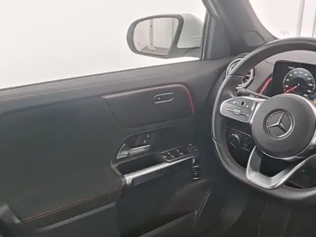 Mercedes-Benz EQB 250