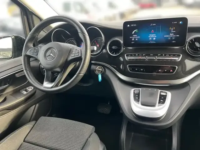 Mercedes-Benz EQV 300