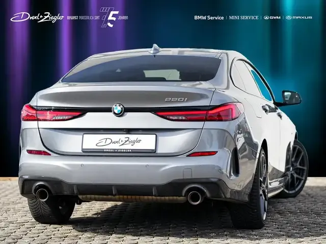 BMW 220