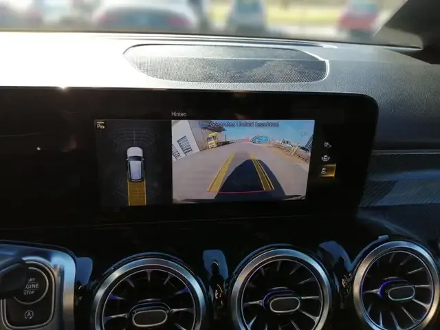 Mercedes-Benz GLB 200