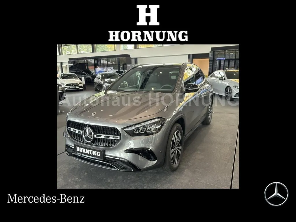 Mercedes-Benz GLA 220
