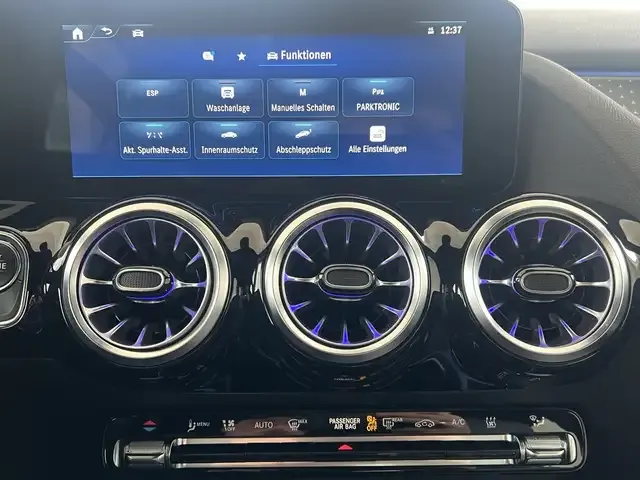 Mercedes-Benz GLA 200