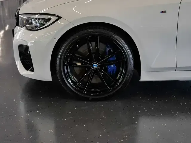 BMW 340
