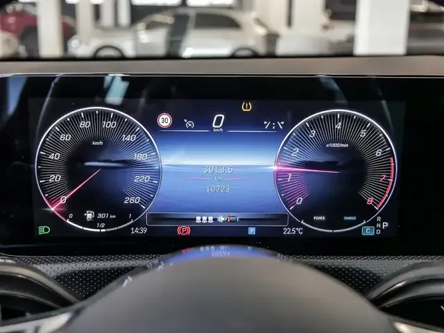 Mercedes-Benz CLA 180