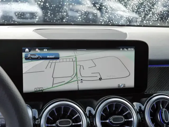 Mercedes-Benz GLB 220