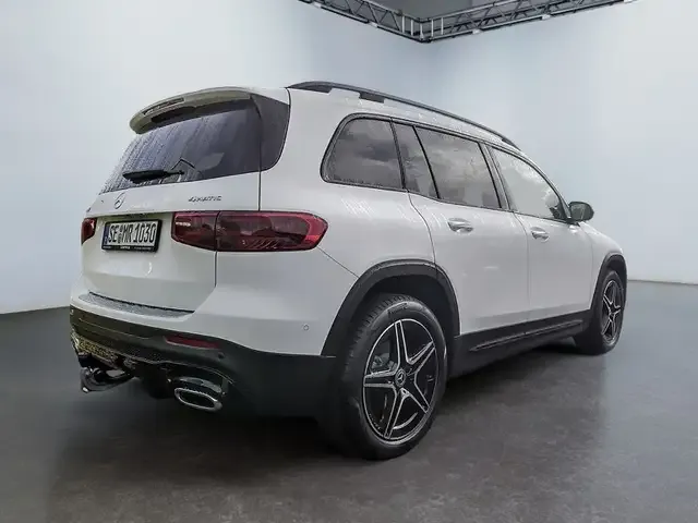 Mercedes-Benz GLB 220