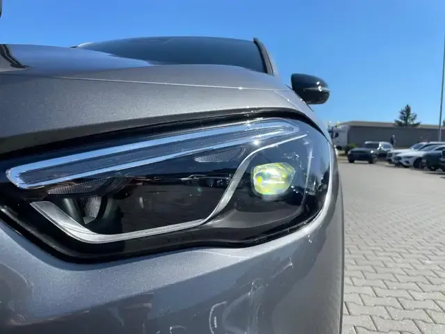 Mercedes-Benz GLA 180