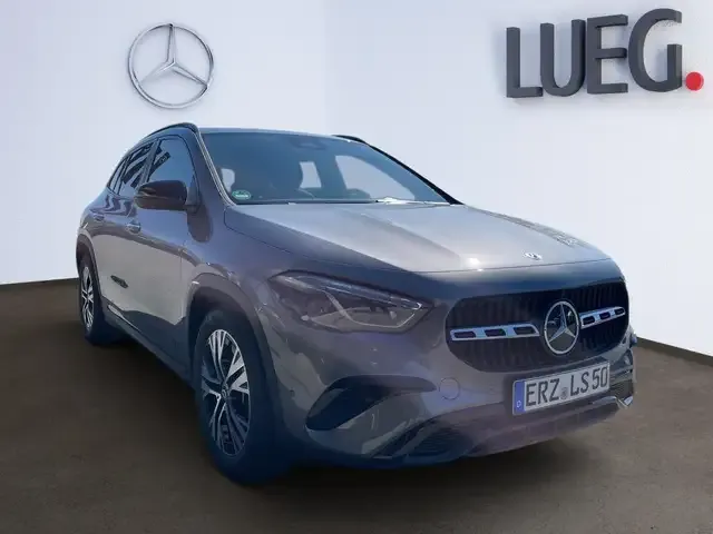 Mercedes-Benz GLA 180