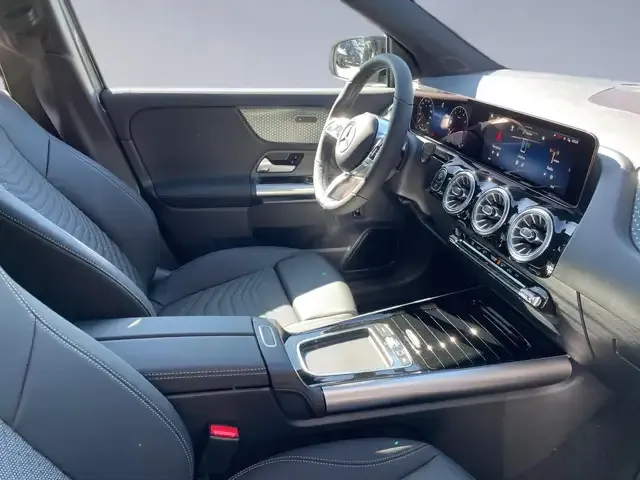 Mercedes-Benz GLA 180