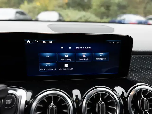 Mercedes-Benz EQB 300