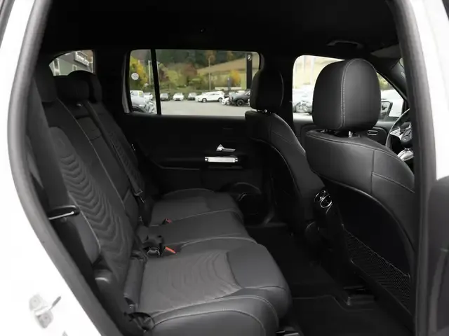 Mercedes-Benz EQB 300