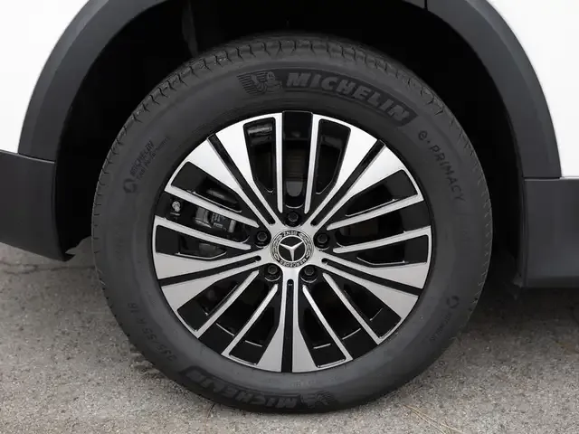 Mercedes-Benz EQB 300