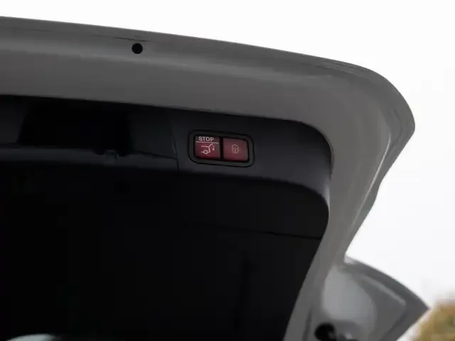 Mercedes-Benz EQB 300