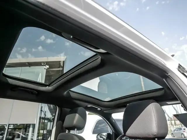 Mercedes-Benz EQB 300