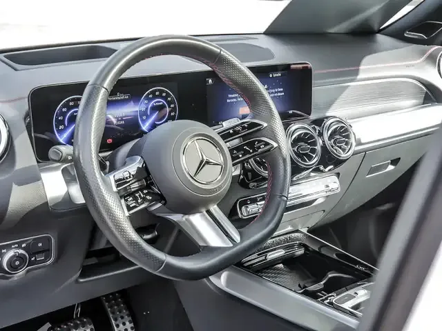 Mercedes-Benz EQB 300