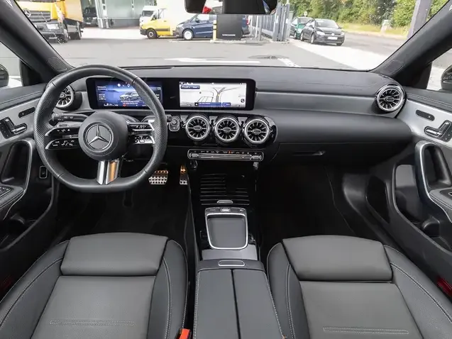 Mercedes-Benz CLA 180
