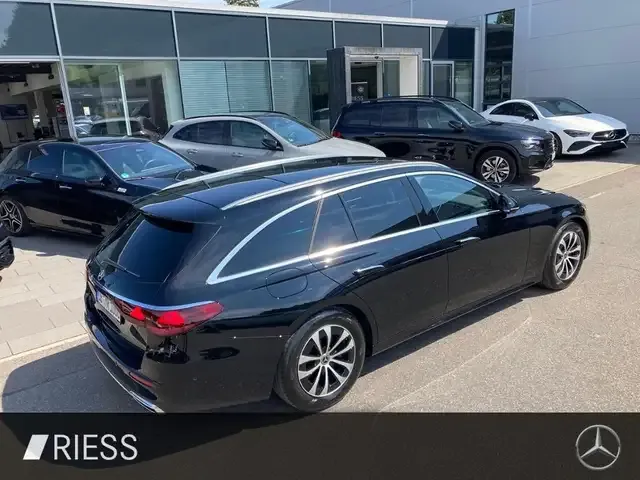 Mercedes-Benz E 200