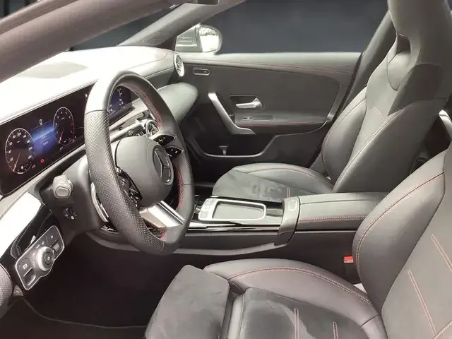 Mercedes-Benz CLA 180