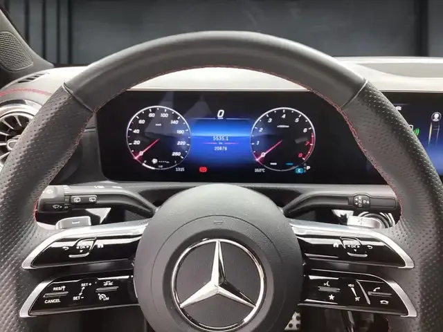 Mercedes-Benz CLA 180