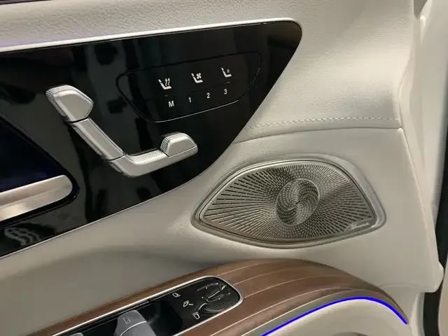 Mercedes-Benz EQS SUV