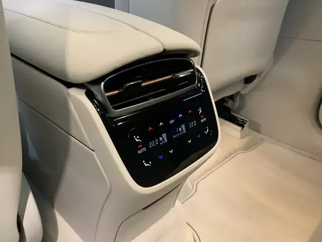 Mercedes-Benz EQS SUV