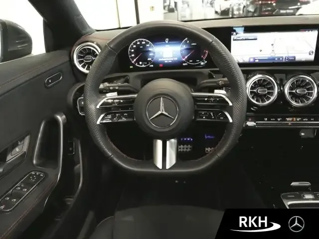 Mercedes-Benz CLA 180