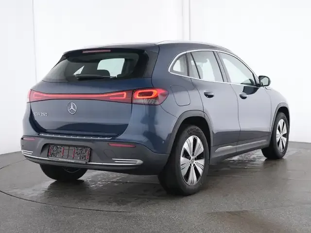 Mercedes-Benz EQA 250