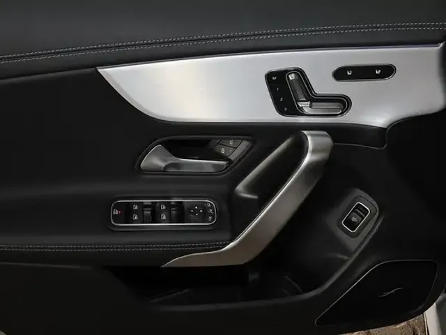 Mercedes-Benz CLA 35 AMG