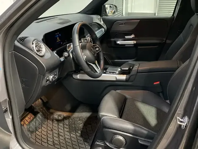 Mercedes-Benz GLB 180