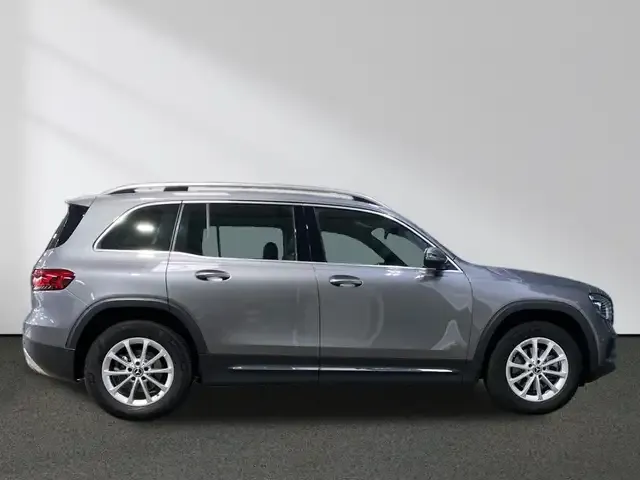 Mercedes-Benz GLB 180