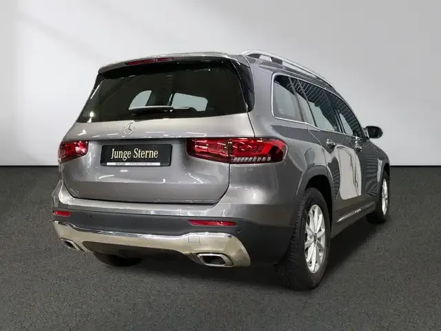 Mercedes-Benz GLB 180