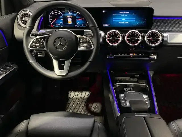 Mercedes-Benz GLB 180
