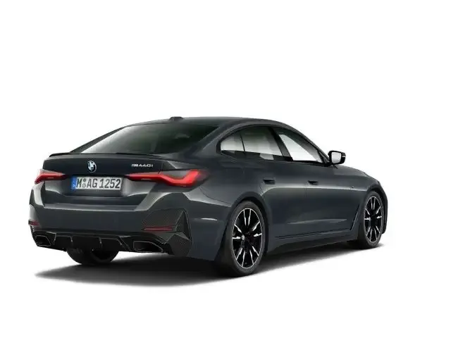 BMW 440