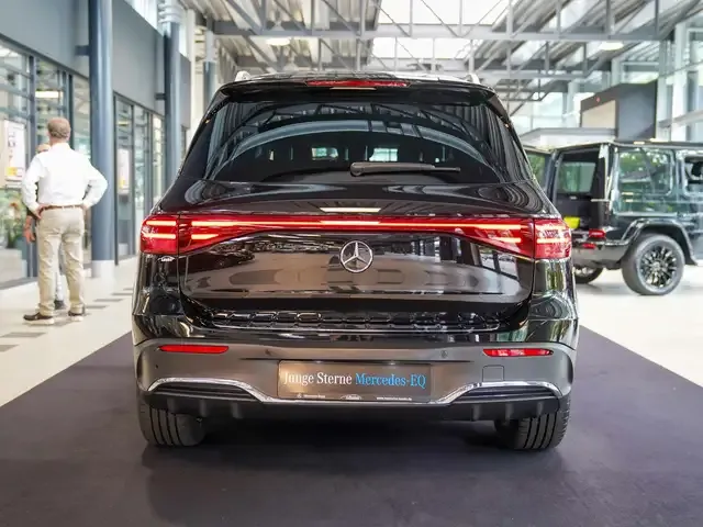 Mercedes-Benz EQB 350