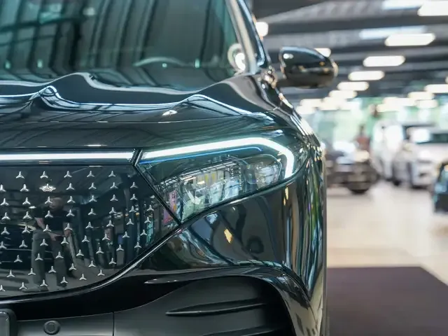 Mercedes-Benz EQB 350