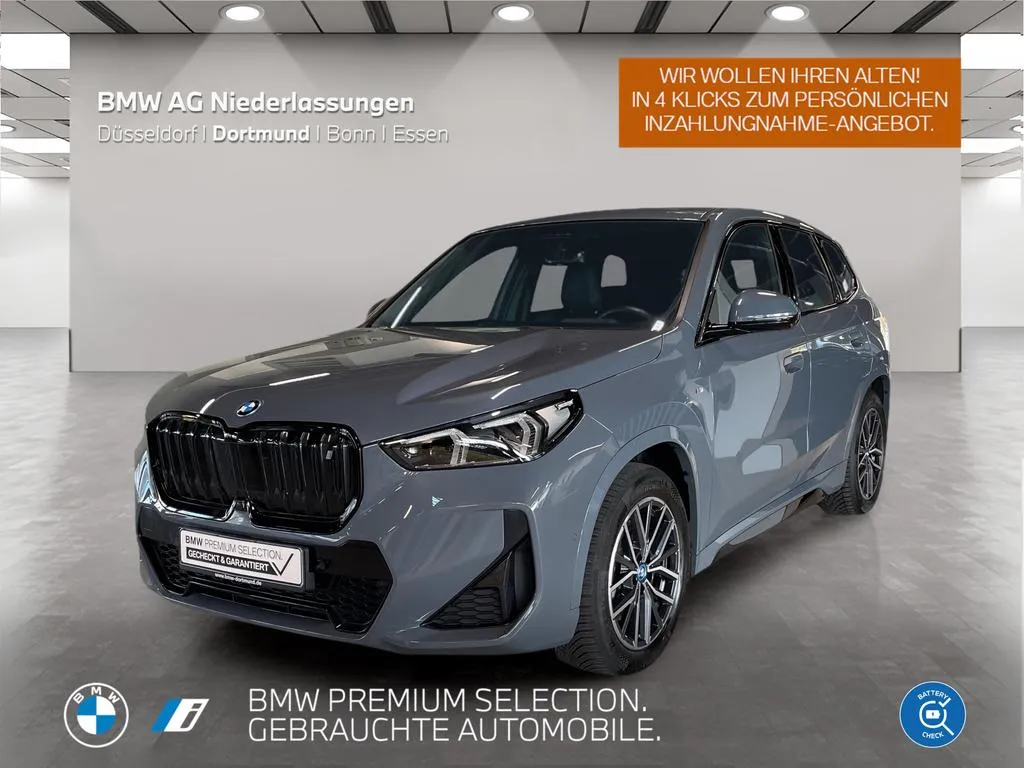 BMW iX1